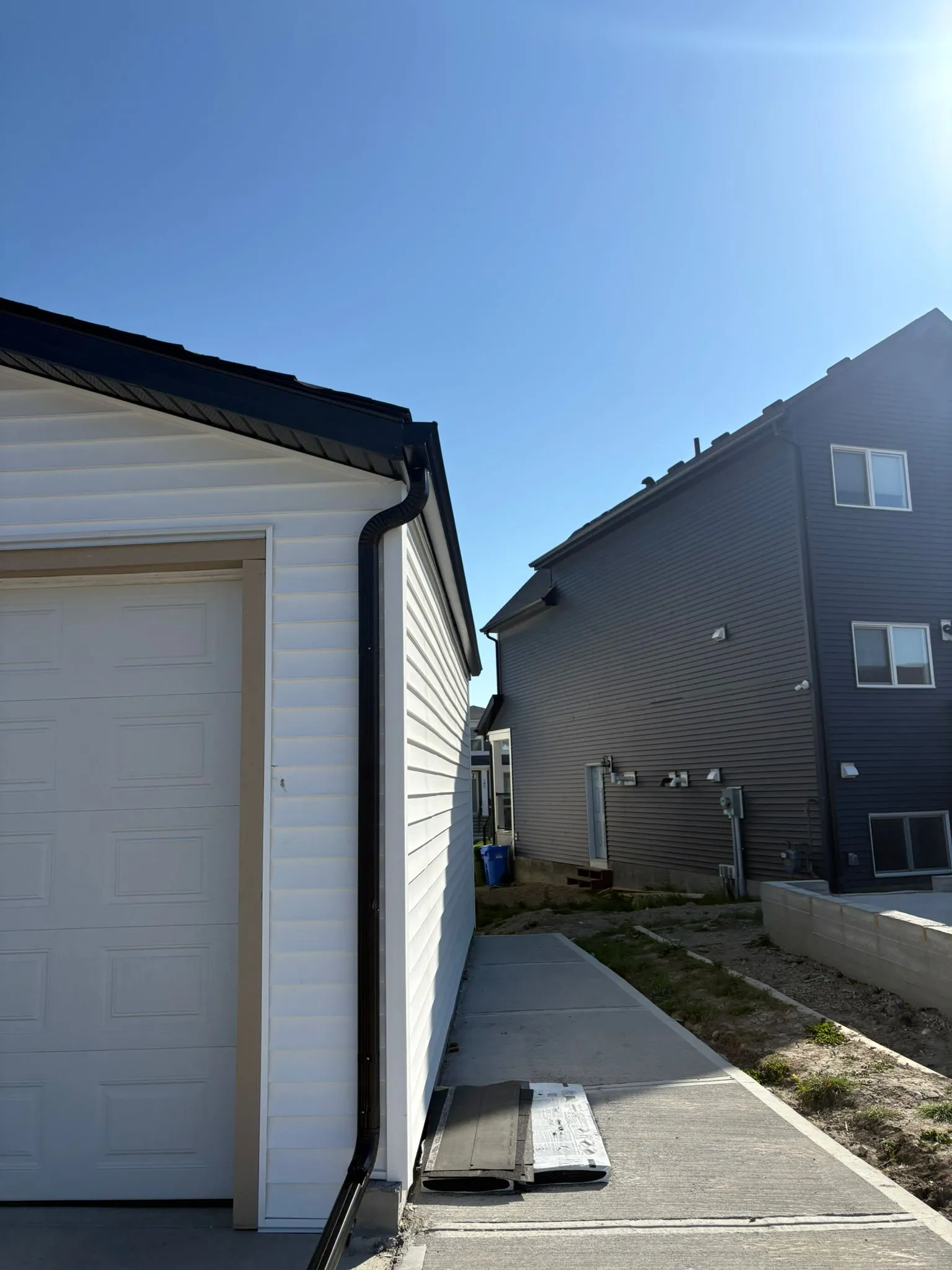 Eavestrough Repair & Cleaning