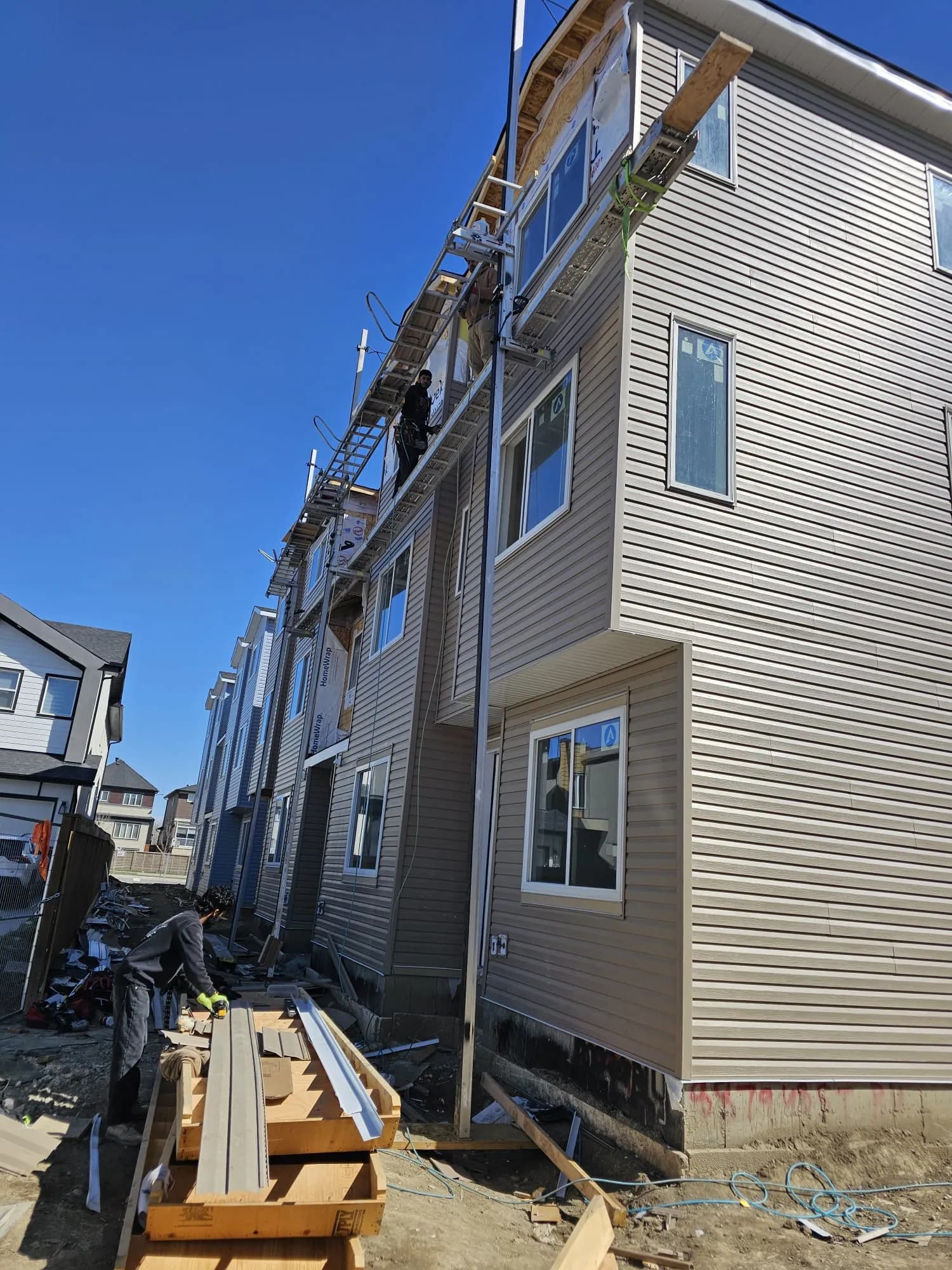 Vinyl Siding in Calgary by 7 Lucky Enterprises